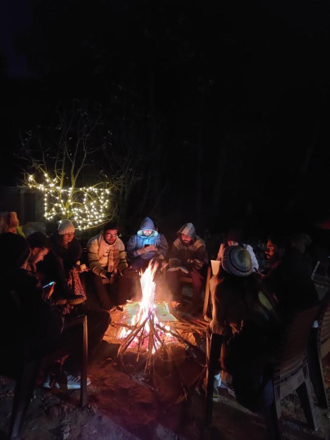 Last Stop Riverside Wooden Huts, Camps & Dorms Manali  Exterior photo